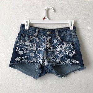 Embroidered jeans shorts size S button fly blue